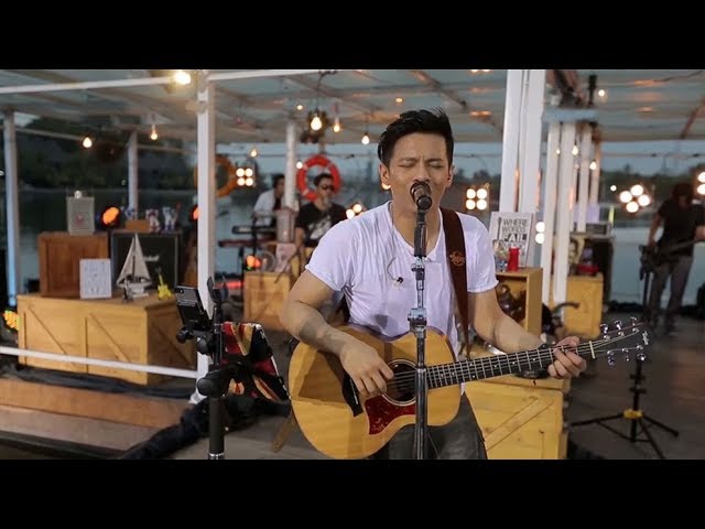 Noah - Menunggumu (Live at Music Everywhere) * * class=