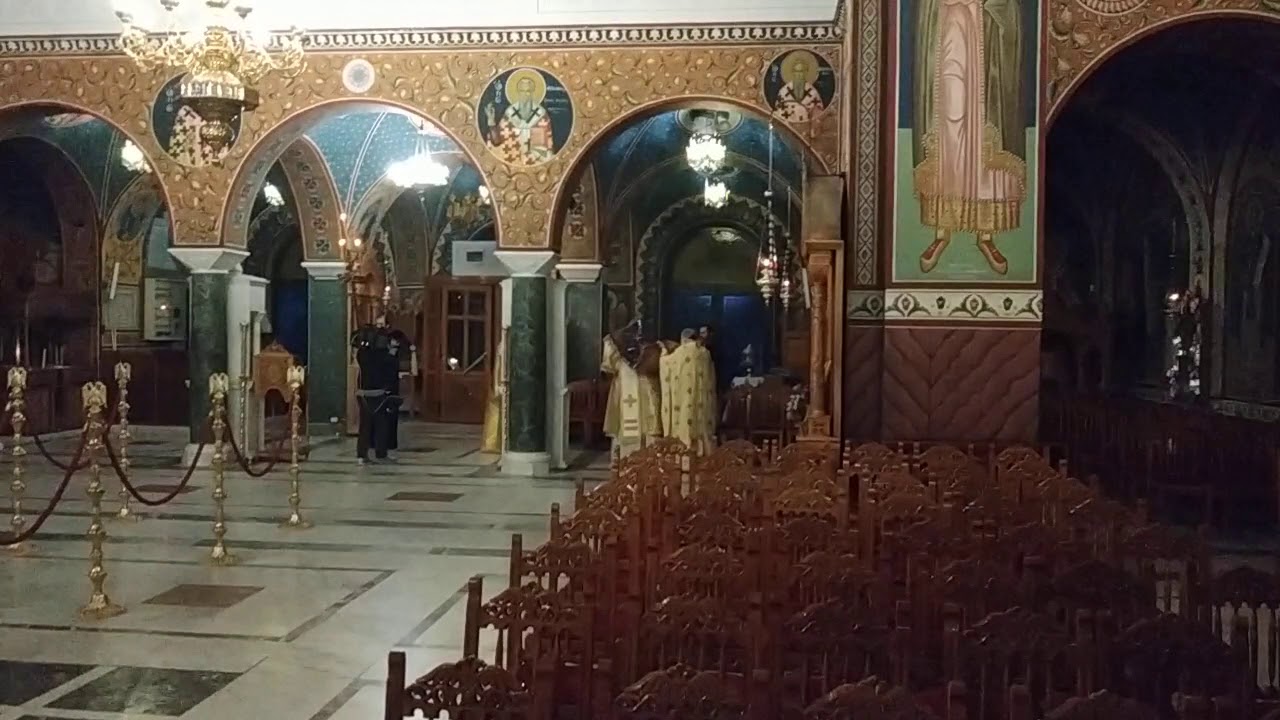 Λάρισα: Περιφορά του Επιταφίου στον Άγιο Αχίλλιο