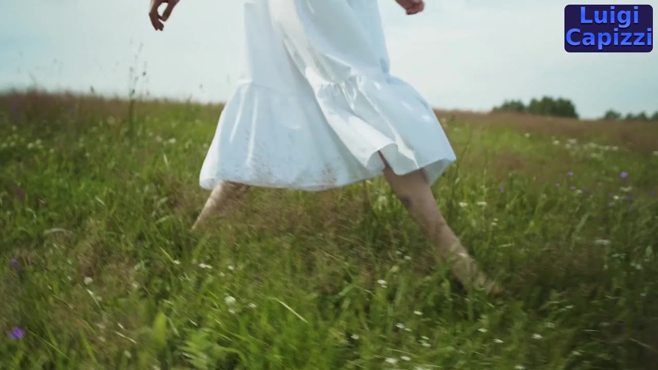 Watch Linda Ronstadt - It's so easy. on YouTube Watch Linda Ronstadt - It's so easy. on YouTube