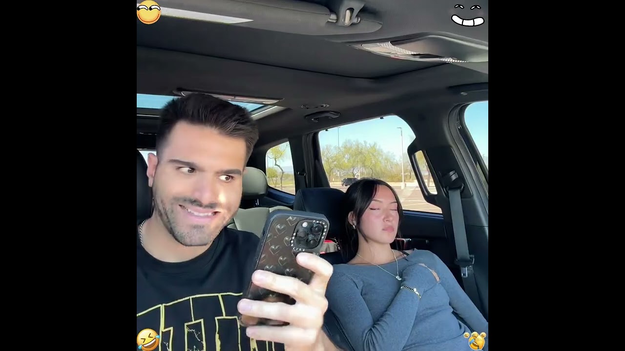 Ding-dong, danger alert🤣#funny #funnyprank #funnyvideo #couple #hilarious #prank