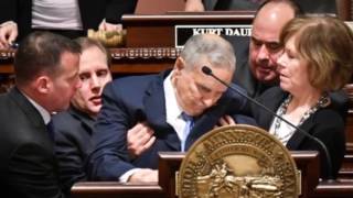 Minnesota Gov  Mark Dayton Collapses During State of the State Address Wealth