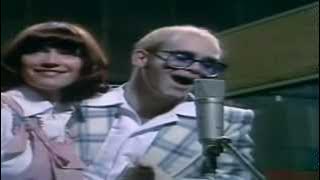 Elton John and Kiki Dee - Don`t Go Breaking My Heart / Complete Version in HD