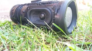 JBL Charge 4 bass test (very old video)
