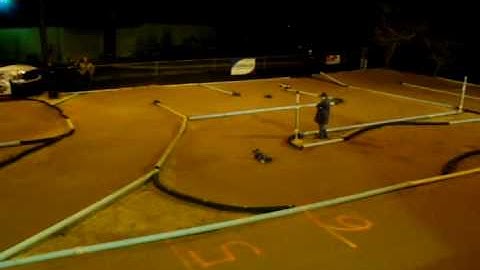 Race 10/24/09 -Offroad -1/8 Buggy (Part 1)