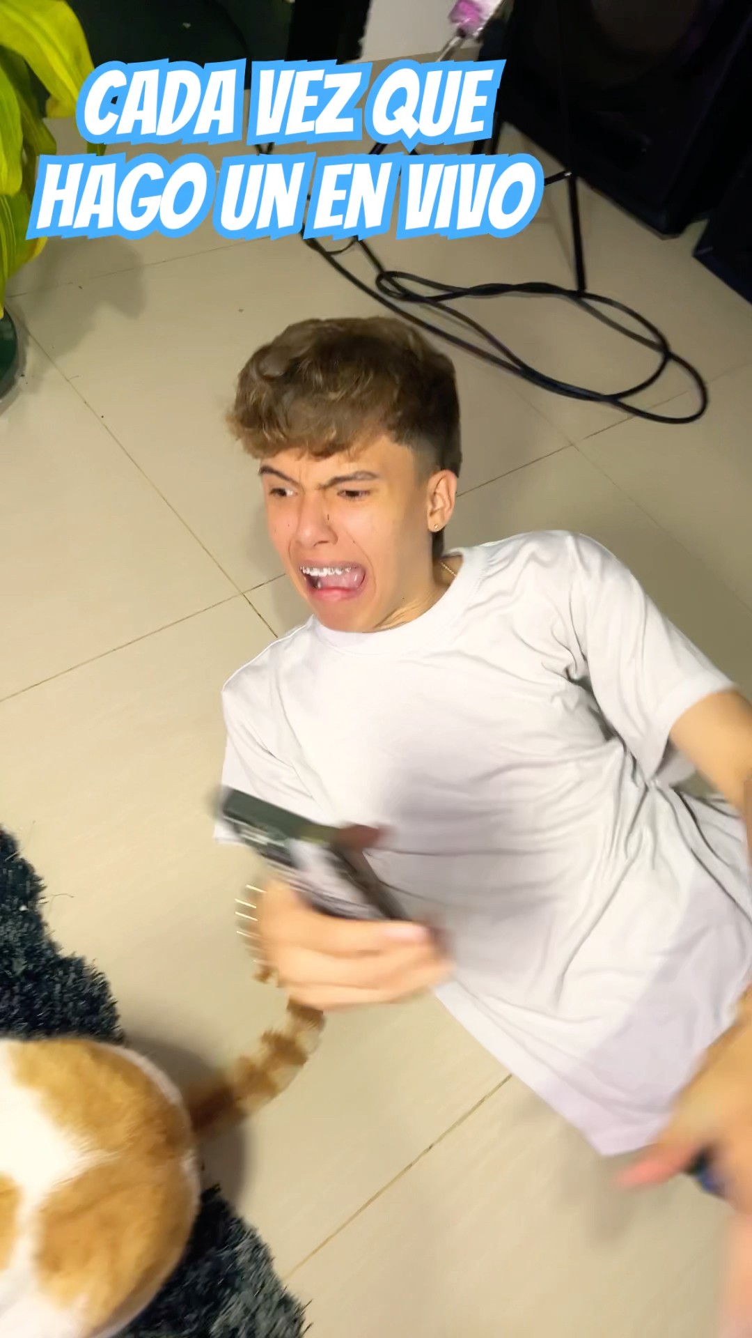 CADA VEZ QUE HAGO UN EN VIVO #humor #cosasdefamilia #comedia #shortviral