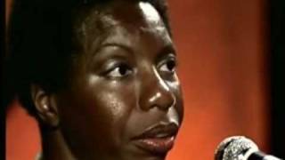 Miniatura de vídeo de "NINA SIMONE on DAVID BOWIE, JANIS JOPLIN and singing STARS( Live at Montreux, 1976)"