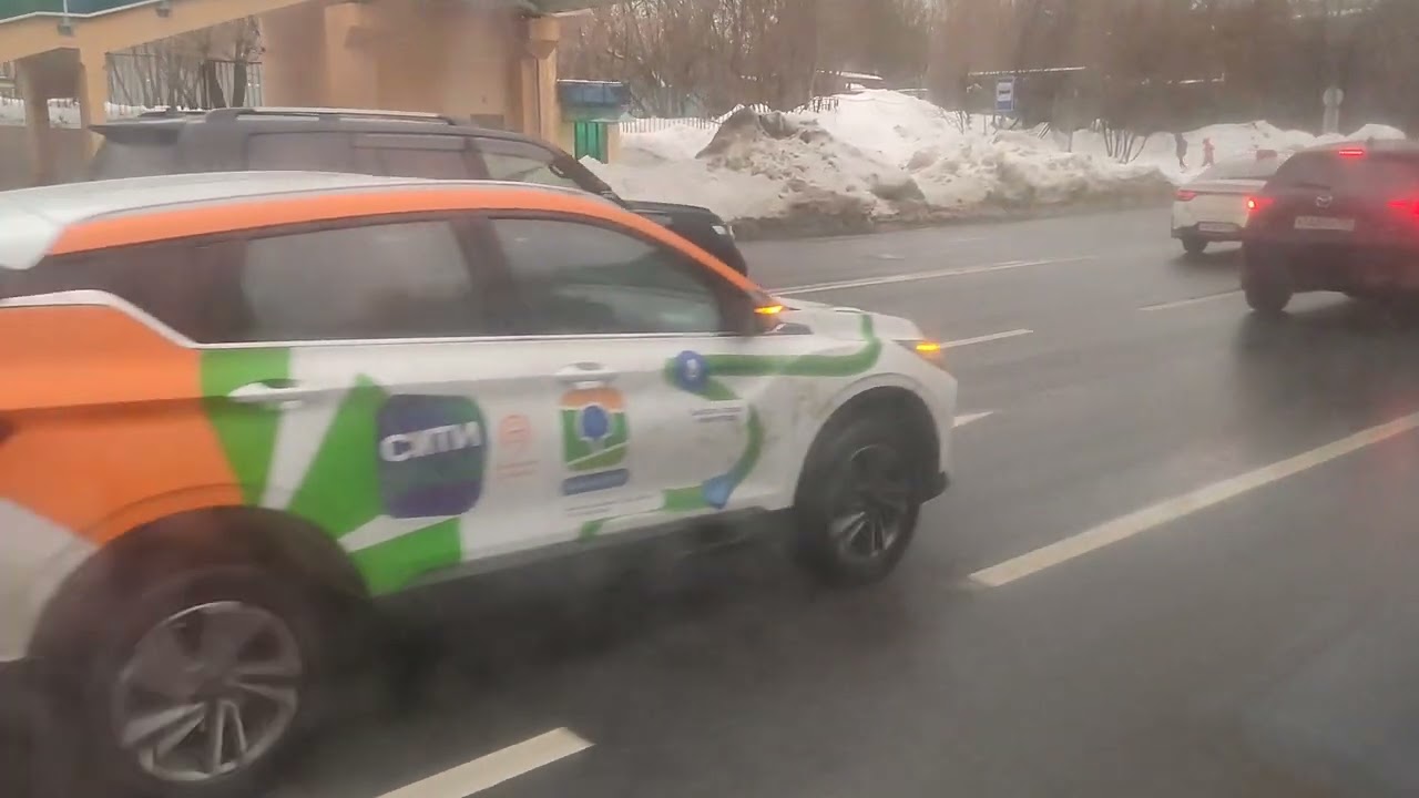 Автобус №225.Беловежская улица - Метро 