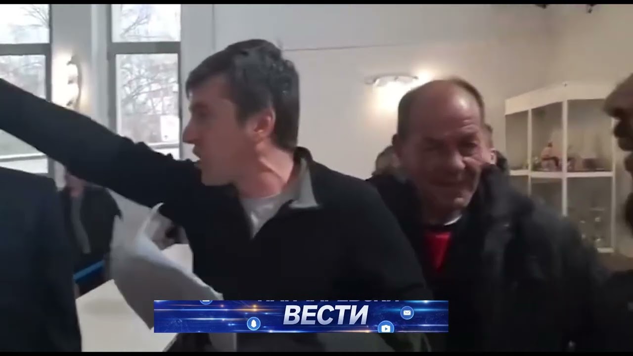 Сурови кадри от сблъсъците на днешното заседание на Общинския съвет в Петрич.