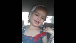 بنت صغيرة تنشد مع ماهر زين