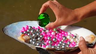 “Freshwater Pearls vs. Saltwater Pearls: Everything You Need to Know”(Fictional content)