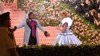 Zendaya is Cinderella: with Fairy Godmother and Lightup at Met Gala 2019