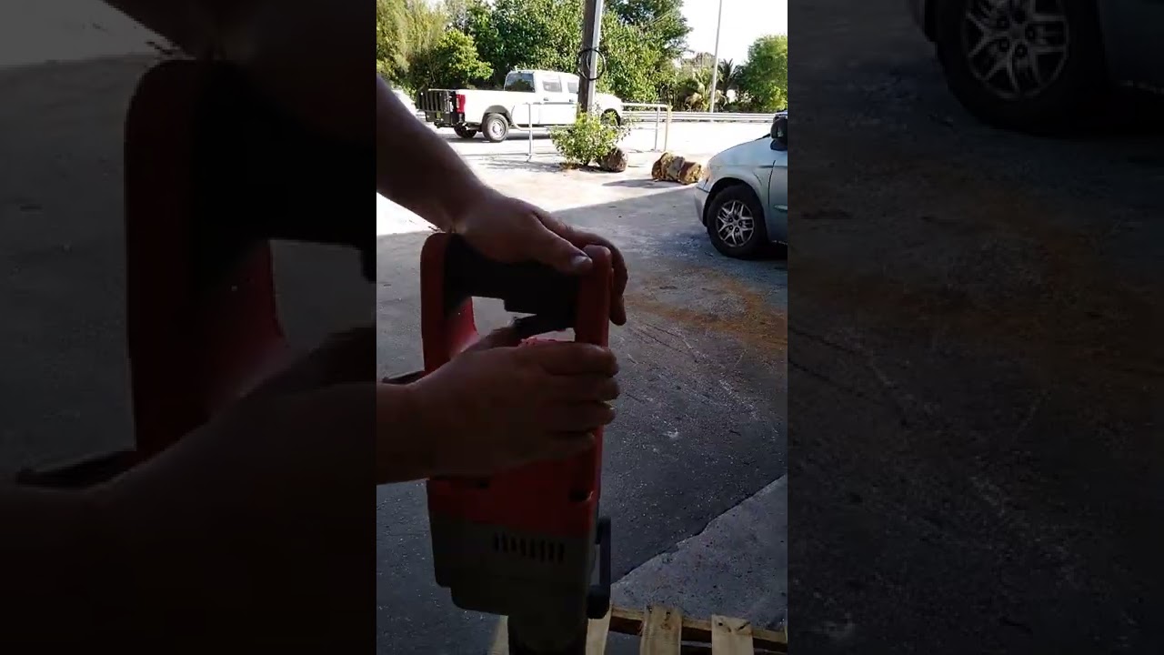 Milwaukee Heavy-Duty Demolition Hammer 