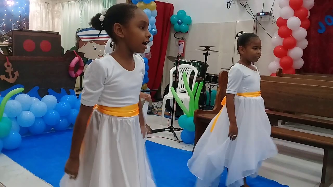 Apresentação na assembléia de Deus YouTube
