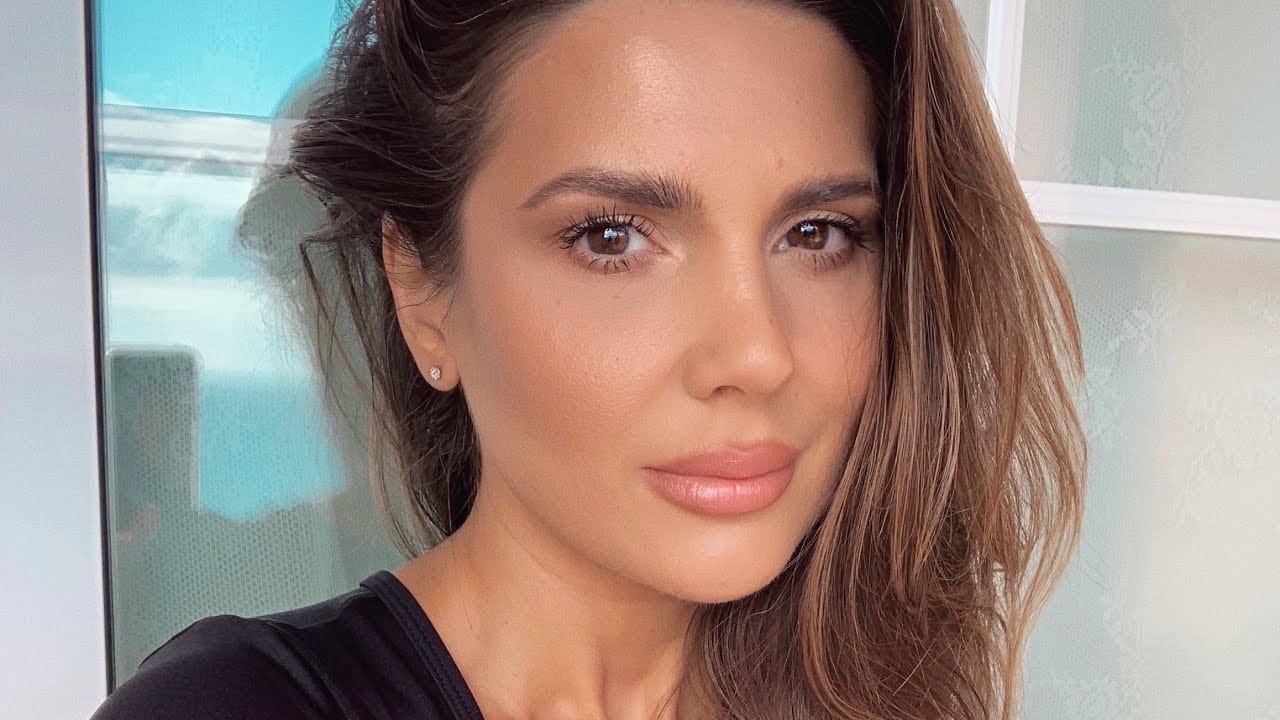 ⁣MY GO-TO GLAMOROUS MAKEUP LOOK | ALI ANDREEA