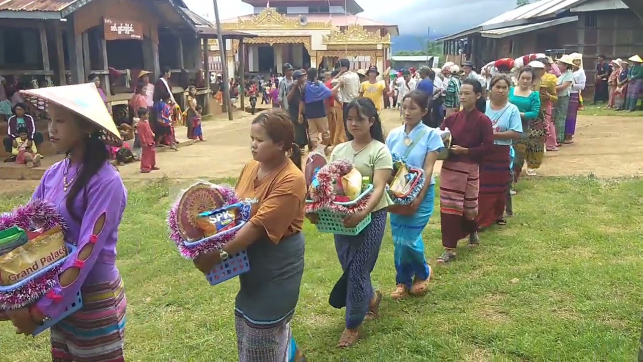 မကုန်တေးလို့😁