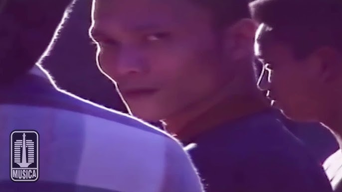 Porno video xotini tomosha qiladi