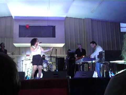 Kimberley Locke "Strobelight" live at Ft Walton Beach