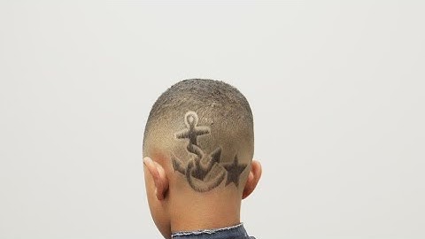 Hij vroeg om een ​​ontwerp, ik gaf hem DIT 🔥 #barbershop #insane#hairdesign #haircut