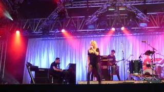 Ellie Goulding - Only You LIVE @ PinkPop 2013