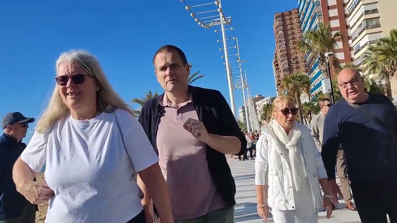Benidorm, gimnasia en la playa 