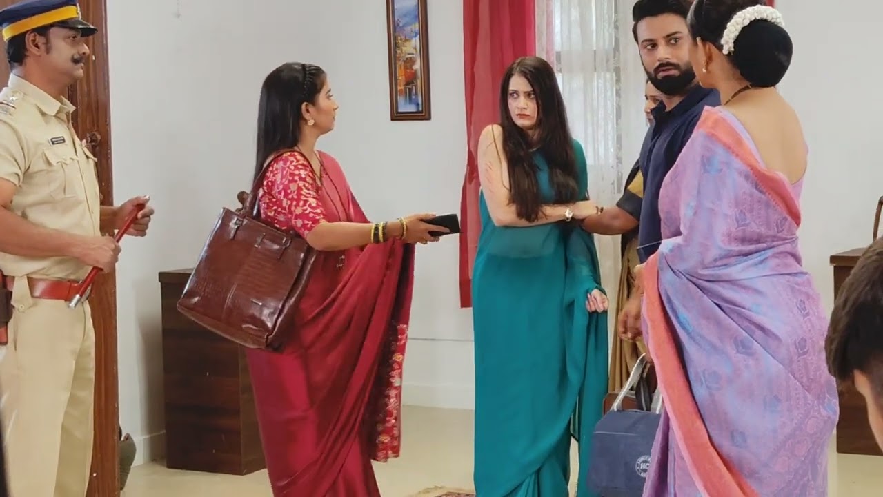 #youtube vlog |saee or shamika|#indianactor #marathi siriyal|#shootingtime  #nice 🥰🥰❤️🥰