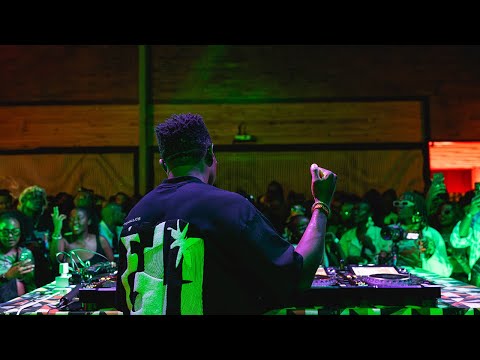 Rane SYSTEM One Size Comparison to the FLX 10, DDJ SRT 100 and Rane One and SSD Install 