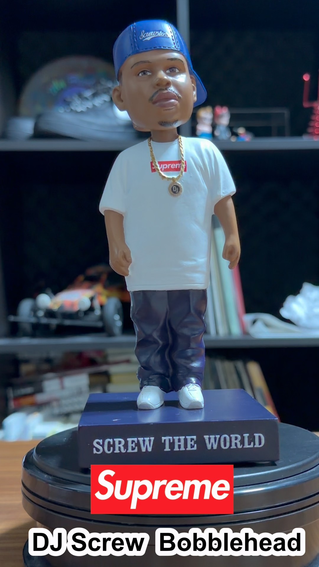Supreme】DJ Screw Bobblehead｜実物どう？ #shorts - YouTube