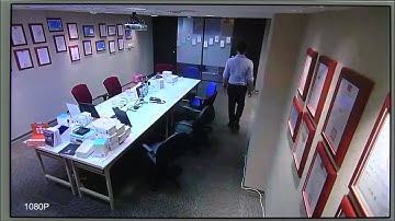 iCamPRO FHD tracking demo in a conference room