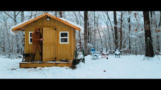 How A Stranger Saved My Life / Winter in an OFF GRID Tiny House