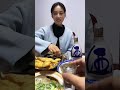 烟火起 照人间 万家灯火 举杯敬此年 干杯 新年快乐 烟火起 照人间 万家灯火 举杯敬此年 干杯 新年快乐