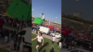 Bakıda Atraksiyon Qırılaraq Uşaqların Üzərinə Düşüb - Dəhşətli Görüntülər