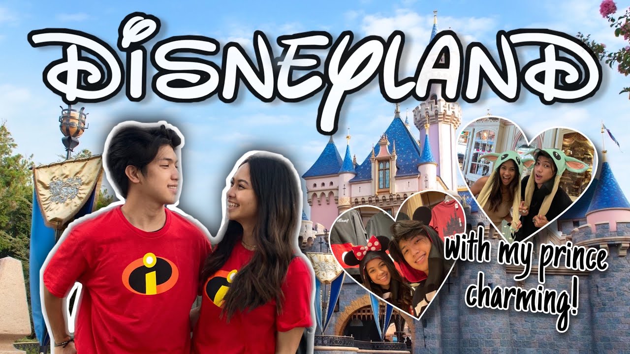 WE'RE AT DISNEYLAND!! (Halloween Season)