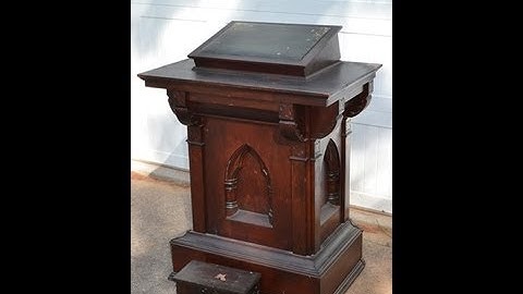 Late 19th or Early 20th Century Podium / Lectern / Pulpit Beautiful