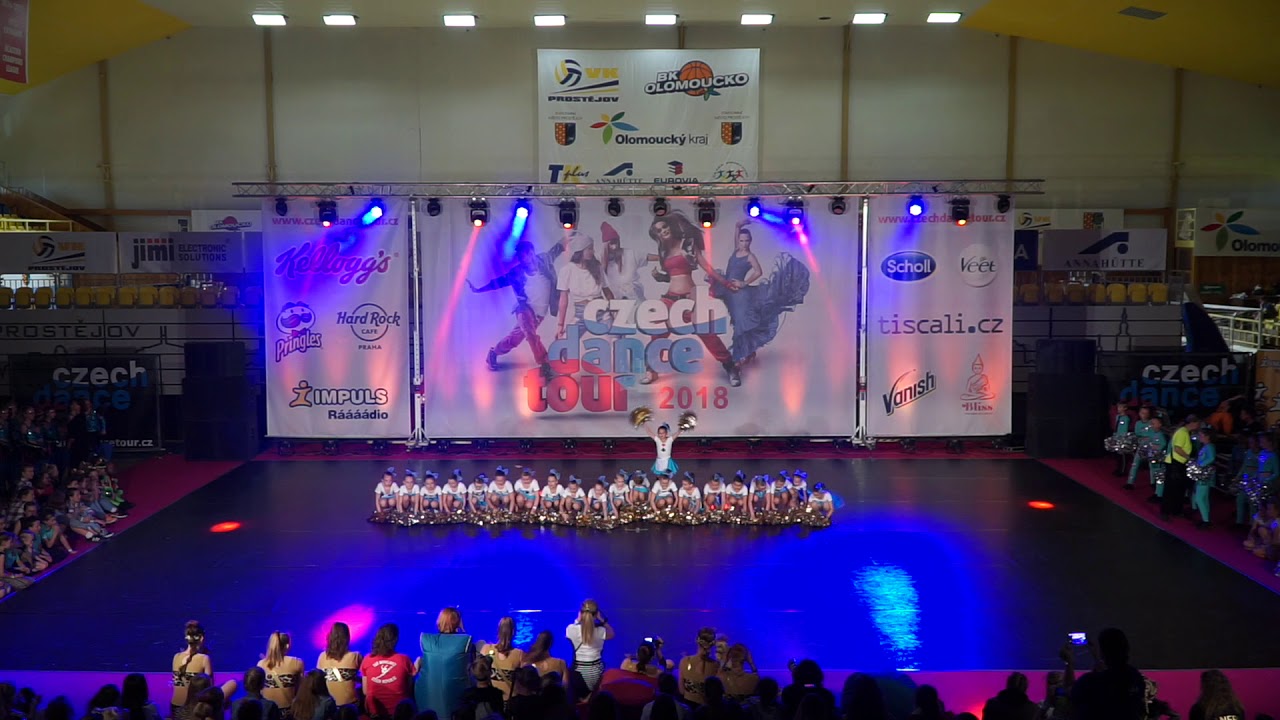 9. ZUŠ Mohelnice - Alenka v říši divů soutěž na facebooku