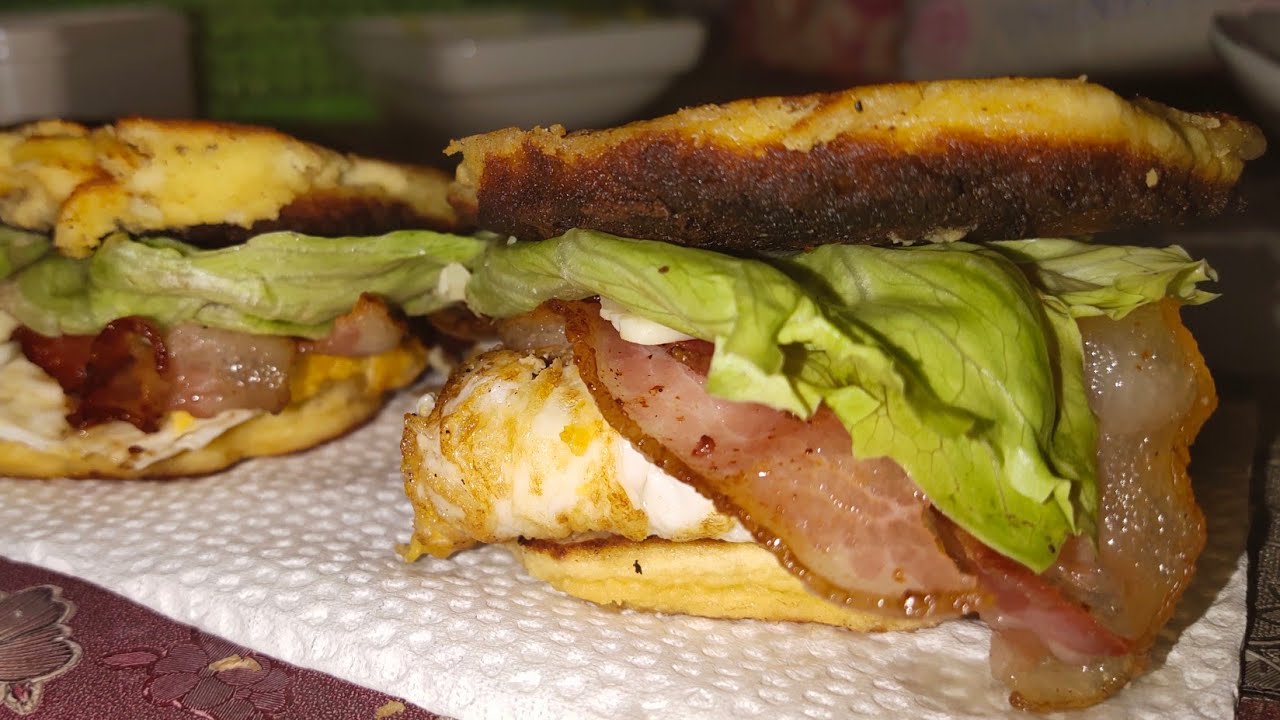 Keto Pancake sandwich 