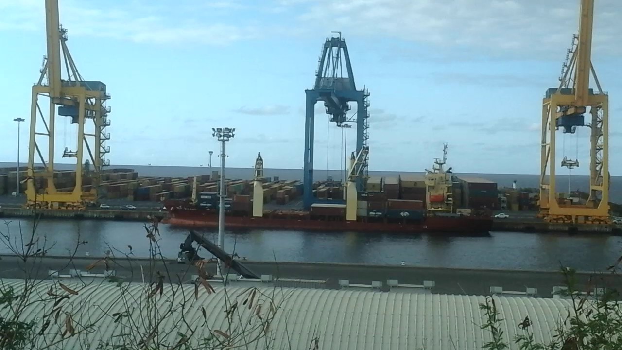 PORT EST RÉUNION,Msc.Bilbao,Extension Nord, Mégabarge Zourite,30 OCTOBRE 2016.