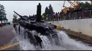 Halászó Leopárd - Leopard 2 tank with snorkel