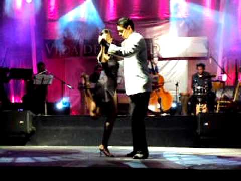 Angela y Victor - Gallo Ciego - En vivo Ensamble N...