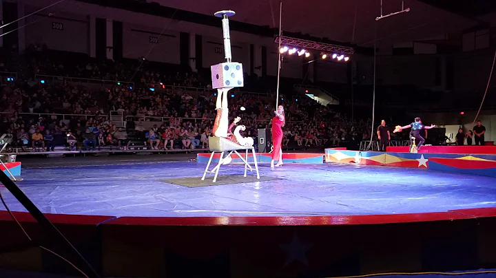 Rachel Bell Footjuggling!