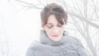 CRISTINA ZAVALLONI Random Weather - Official Videoclip (J.Bang / E.Honoré)