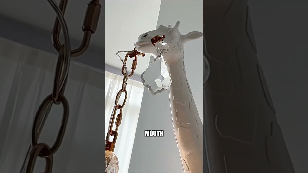 UNIQUE giraffe wall lamp