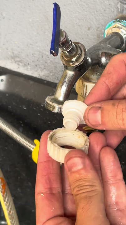 Download lagu The faucet trick No one expected this from a toothpaste tube. #USA #HomeHack #SmartFix