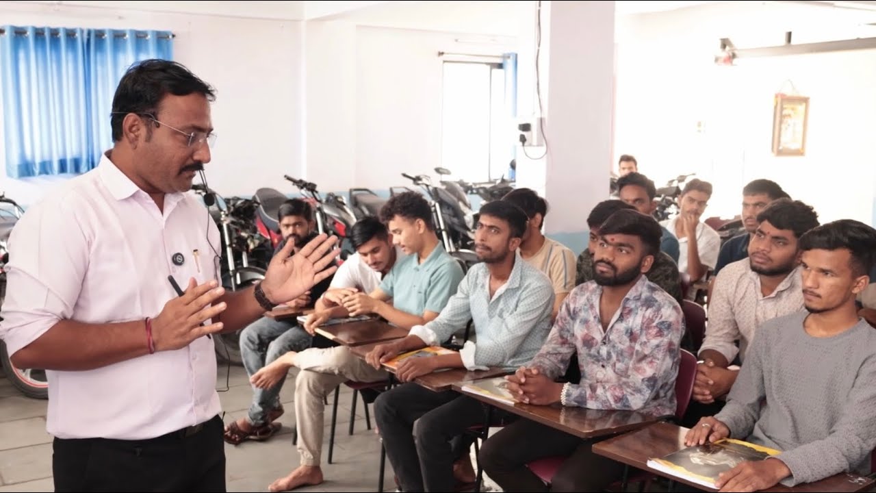 Students को सिखाया Relay किस काम करता है || 4 Months Expert Bike Mechanic Training || BS6 Training