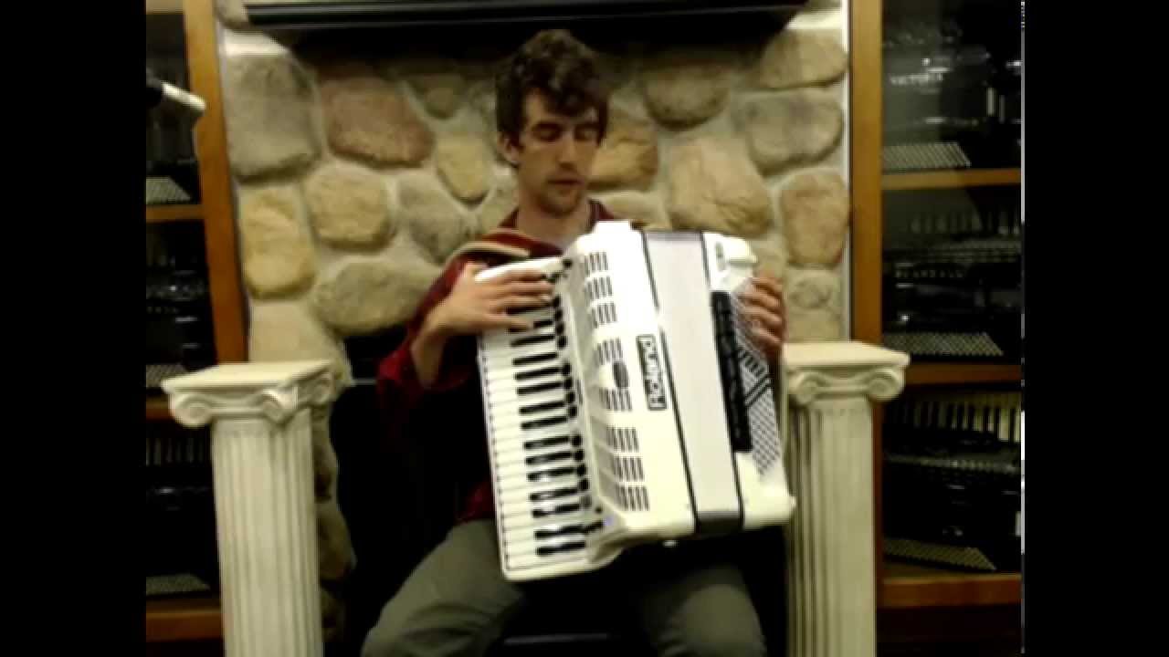 3827 - White Roland FR-7X-WH Digital Piano Accordion 41 120 $2999