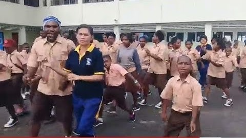 Seka kamoro anak sekolah asrama taruna papua timika