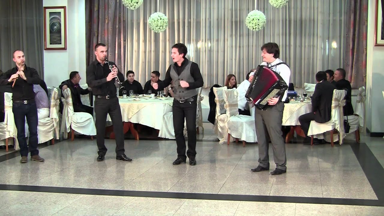 SPASE MATLIOSKI-DEVOJCE BELO CRVENO