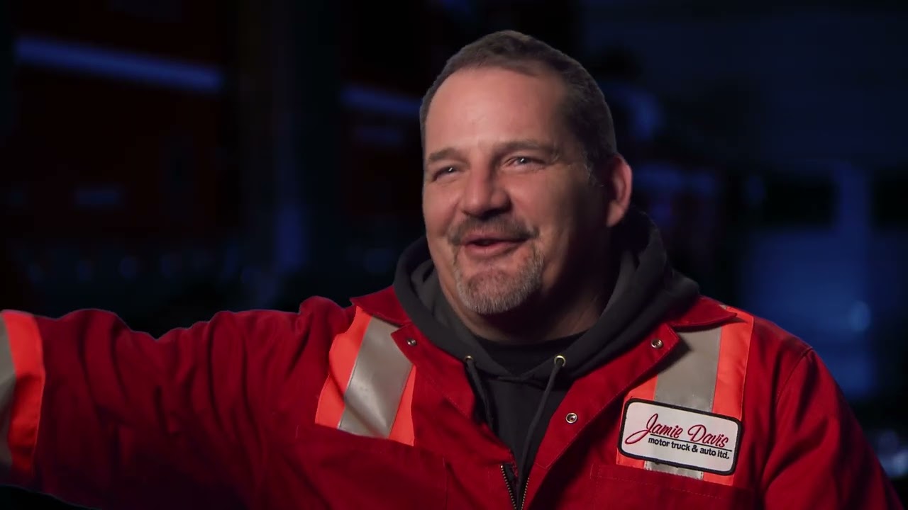 Mighty Mo Faces 80000 Pound Monster in Blizzard | Highway Thru Hell