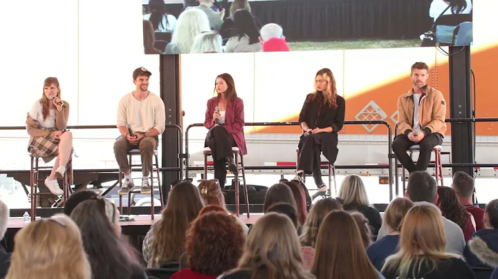 Danielle Campbell, Daniel Gillies, Phoebe Tonkin a...