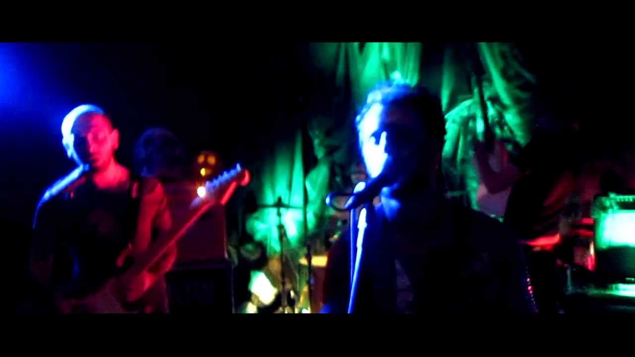matty healy Denim Snakes - Happiness (Halloween Party in The Park Hotel)