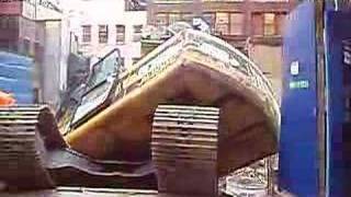 STUNT EXCAVATOR DELBOY